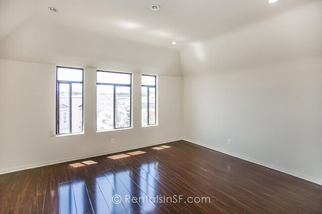 Foto del edificio - 654 Clement St
