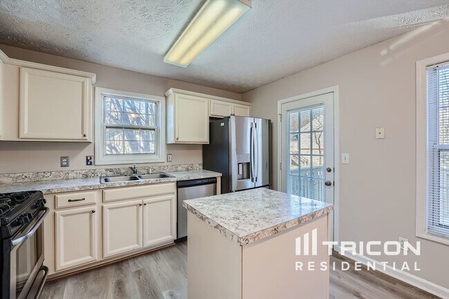 Building Photo - 2918 Lighthouse Ln