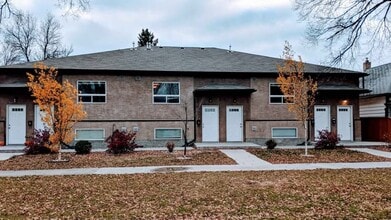Building Photo - 718-718 Beach Ave