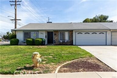 Building Photo - 25971 Lancaster Dr