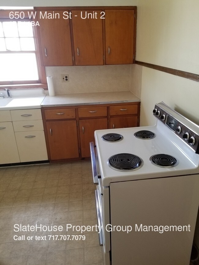 Building Photo - Clean 1 Bedroom 1 bath unit