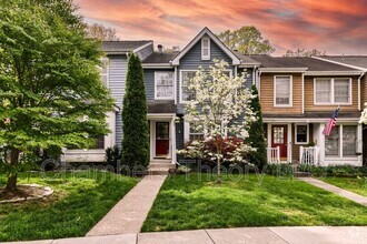 Building Photo - 1549 Twisted Oak Dr