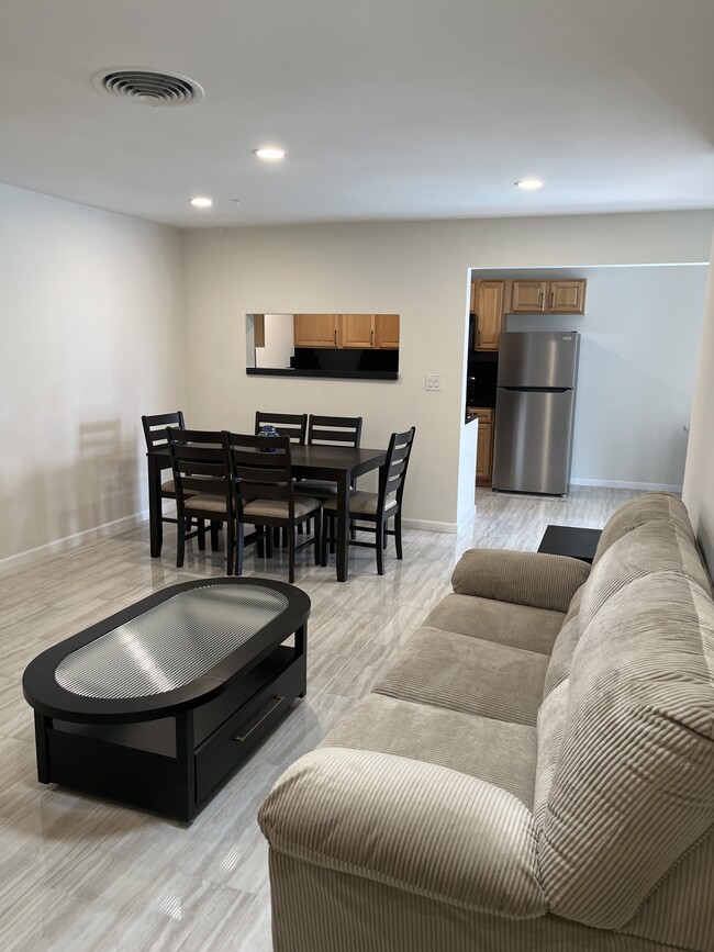 Building Photo - Soledad Apartments