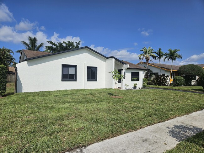 Foto del edificio - 22687 SW 53rd Ave