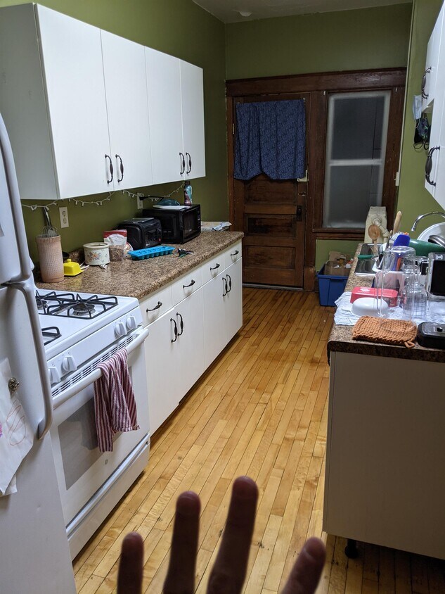 Primary Photo - 1665 Selby Ave