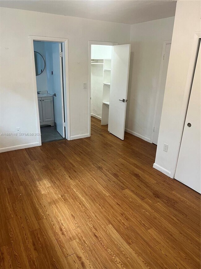 Foto del edificio - 4300 SW 67th Ave