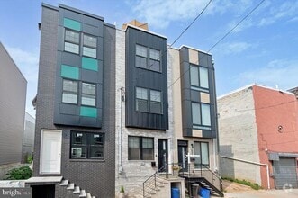 Building Photo - 605 Emily St