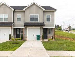 Building Photo - 4839 Lake Ln
