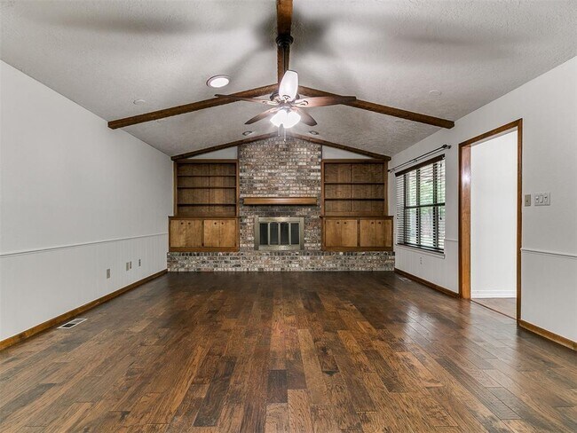 Foto del edificio - 309 Kingsbury Dr