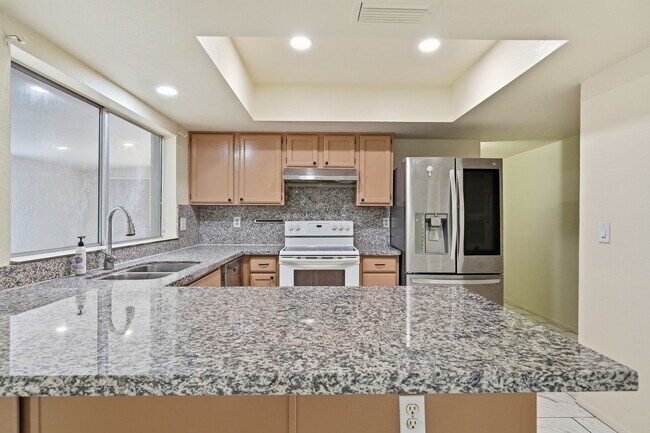 Foto del edificio - 4731 W Paradise Ln