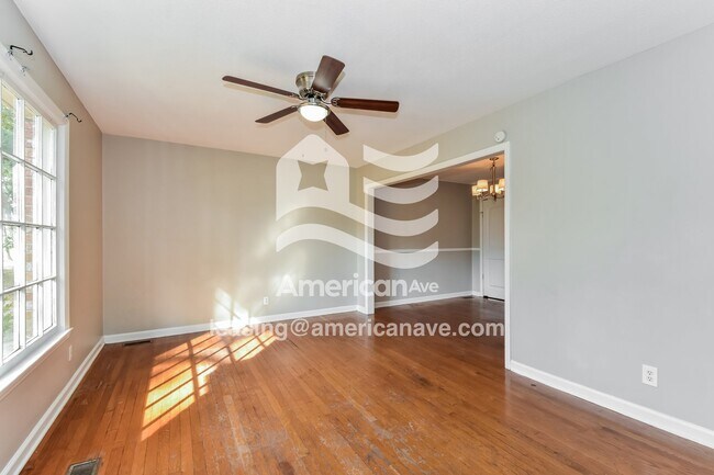 Foto del edificio - 10 Westchester Ct