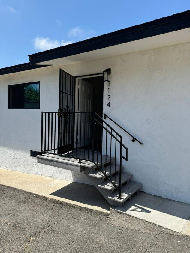 Foto principal - 2122 E 11th St
