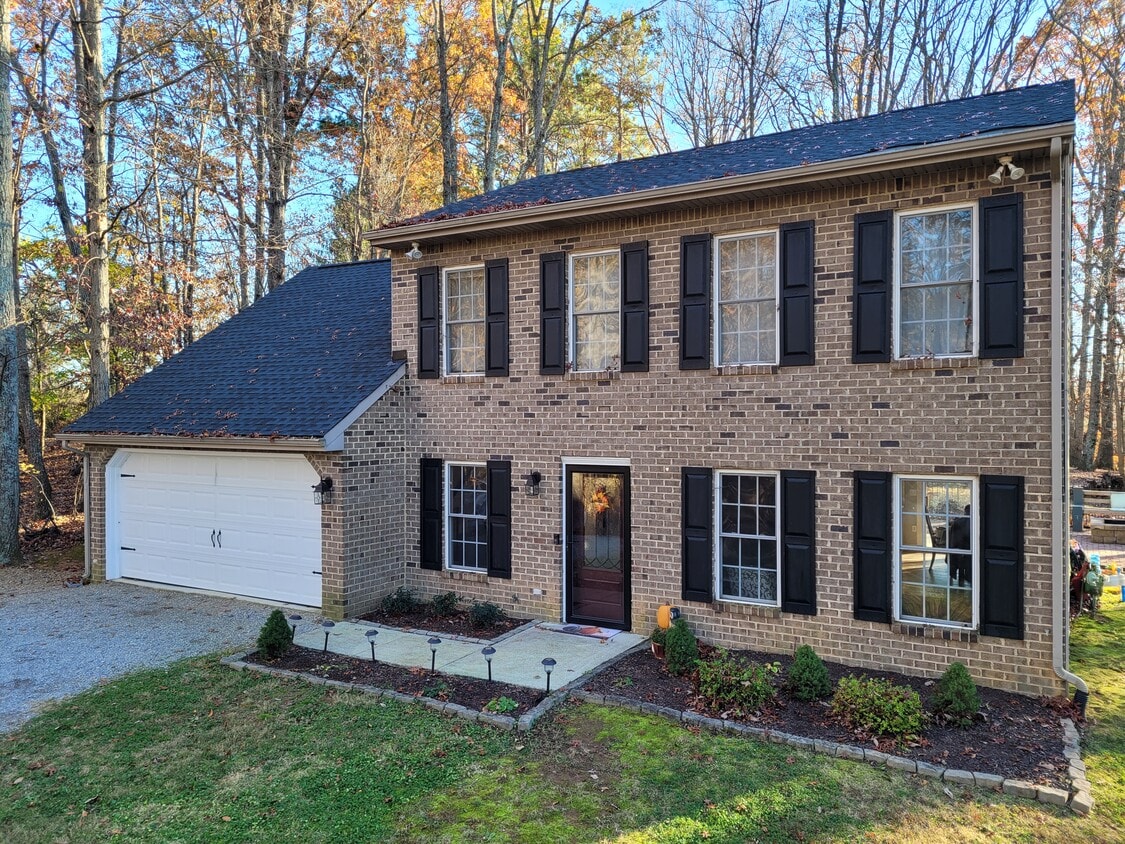 4925 Pine Glen Rd NE, Roanoke, VA 24019 House Rental in Roanoke, VA