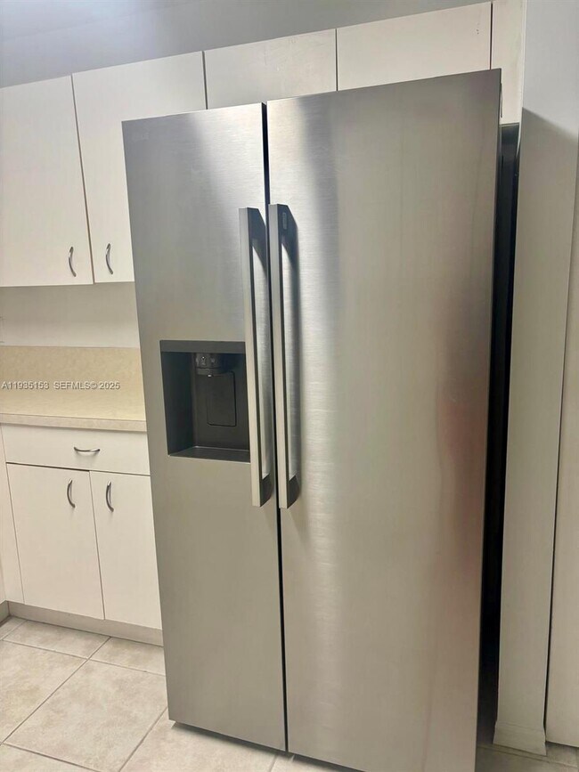 Foto del edificio - 17151 NW 23rd St