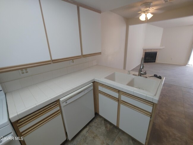 Building Photo - 44508 15th St E