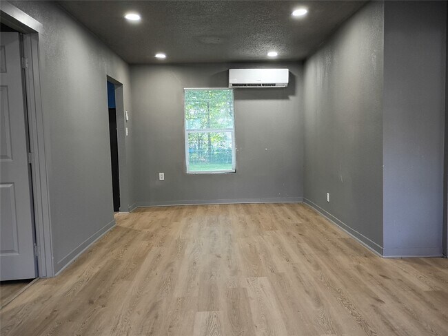 Foto del edificio - 5617 Malmedy Rd