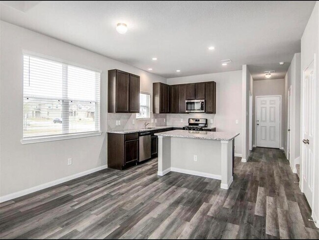 Building Photo - 3219 Rosselli Brush Dr