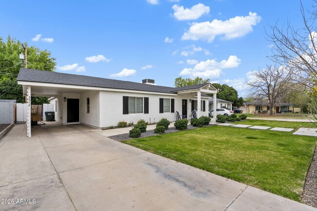 Foto del edificio - 3515 E Piccadilly Rd