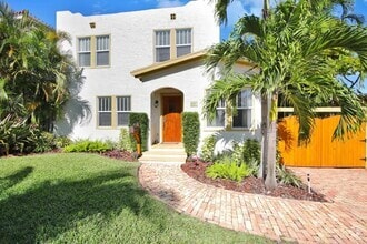Building Photo - 607 Flamingo Dr