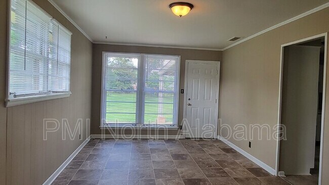 Foto del edificio - 6408 Robinhood Ln NW