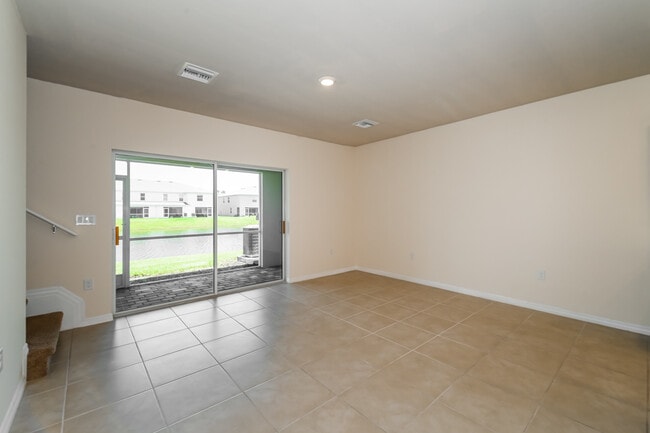 Building Photo - 15038 Wildflower Cir