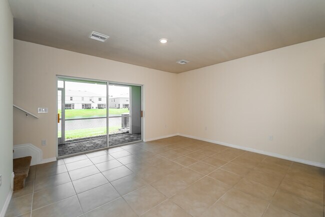 Building Photo - 15039 Wildflower Cir