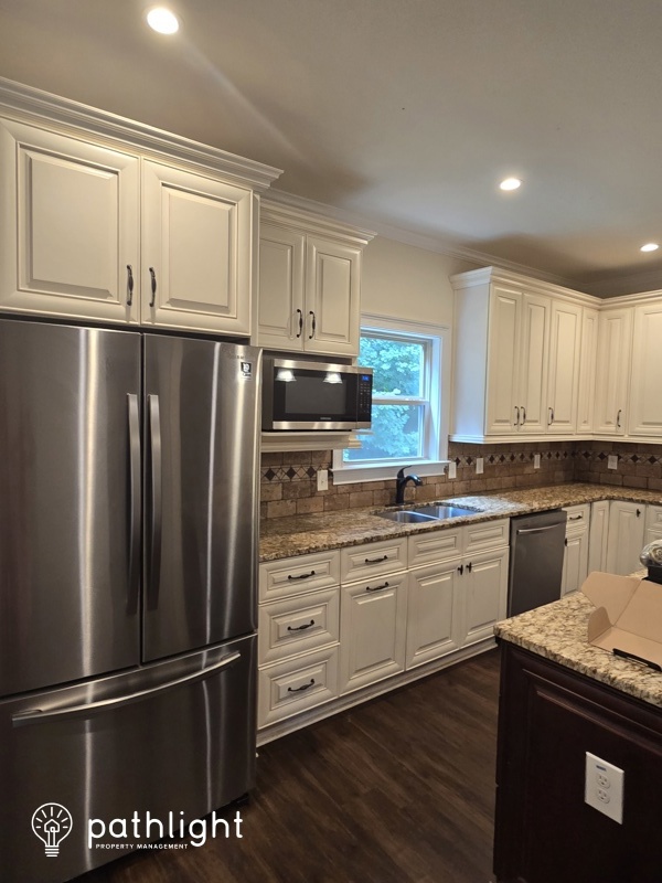 Building Photo - 4605 Creekside Cove