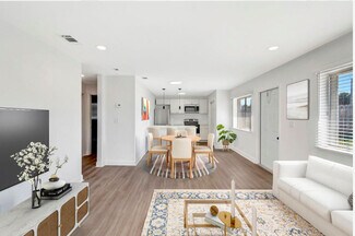 Building Photo - 817 E Tiffany Dr