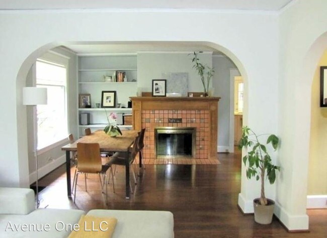 Foto del edificio - 706 Summit Ave E