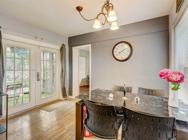 Foto del edificio - 400 Cadima Ave