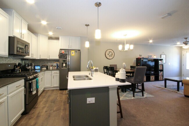 Foto del edificio - 19505 Tamarack Point
