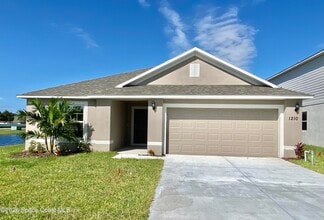 Building Photo - 1210 Dania Cir