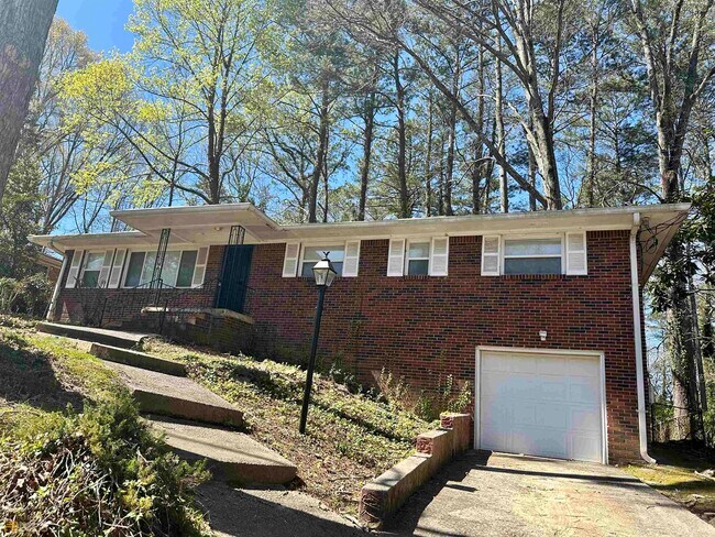 Foto del edificio - 1012 Fleetwood Cir SW