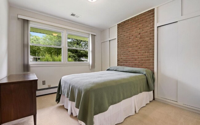 Foto del edificio - 7103 Oak Ridge Rd