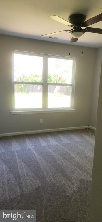 Foto del edificio - 4 Harrington Ln