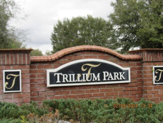 Foto del edificio - 14703 Wake Robin Dr