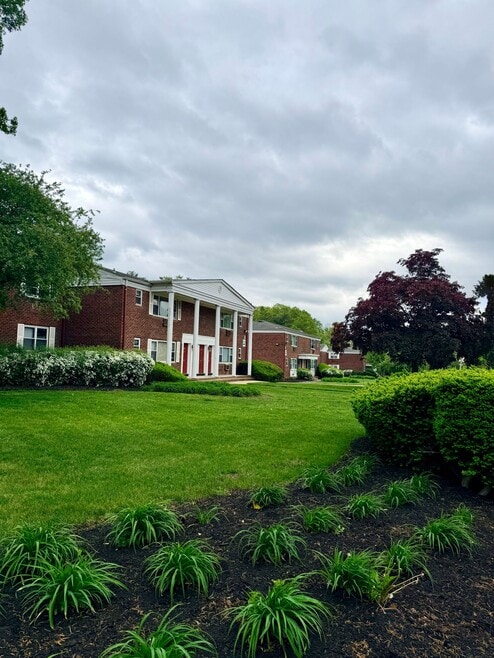 Building Photo - Two Rivers at Matawan