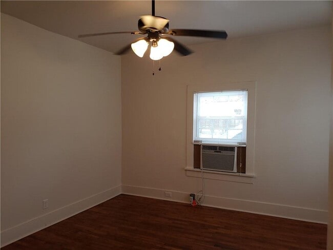 Building Photo - 503 S College Ave