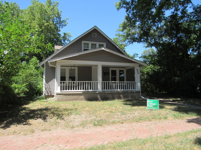 Building Photo - 822 Yuma St
