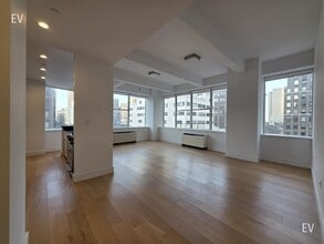 Building Photo - 50 Murray St