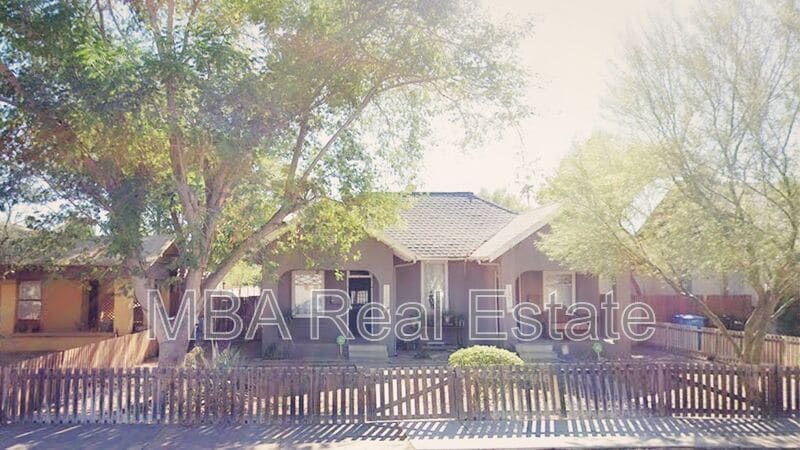 Photo - 1325 W Woodland Ave