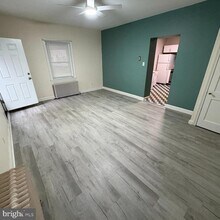 Building Photo - 373 E Butler Ave