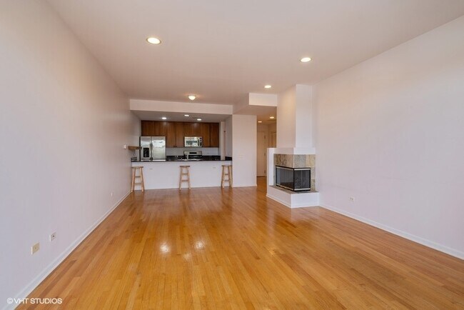 Foto del edificio - 2040 W Belmont Ave