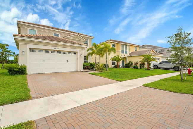Building Photo - 5530 Macoon Wy