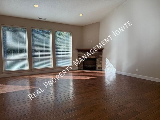 Foto del edificio - 61551 SE Baptist Way