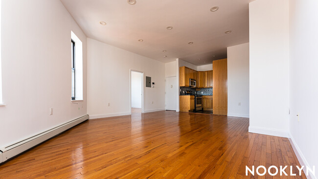 Building Photo - 5940 Myrtle Ave