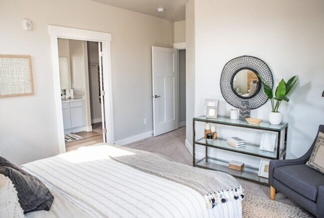 Foto del edificio - 3 Bed 2 Bath Condo in Lehi!!