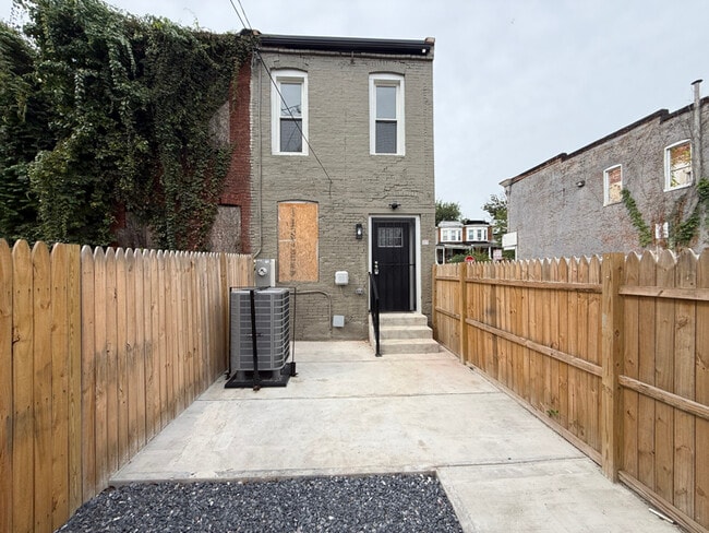 Photo - 2009 N Smallwood St Townhome