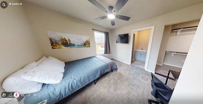 Photo - 1917 Sadler St House