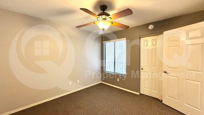 Building Photo - 16631 E El Lago Blvd